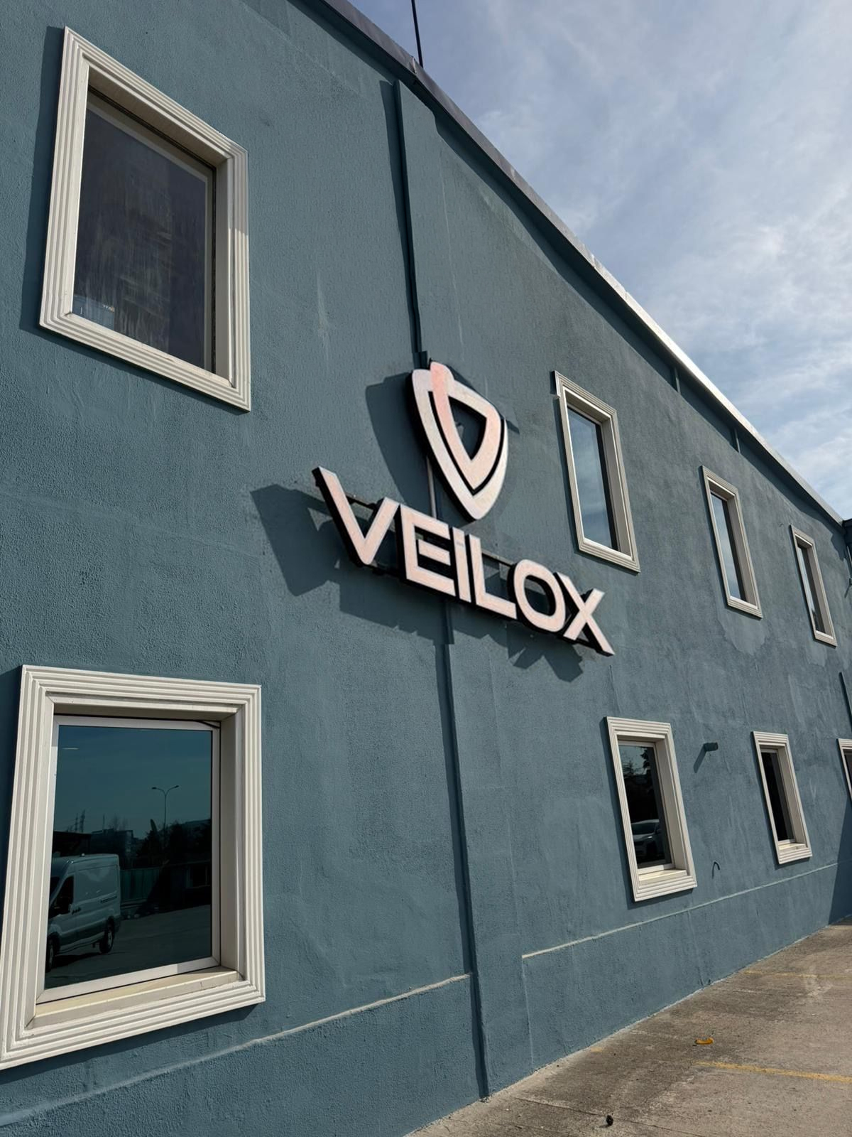 VEILOX